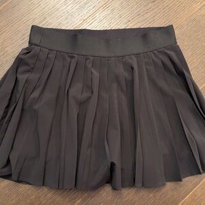 ❗️SOLD❗️TNA Aritzia Activewear Skirt